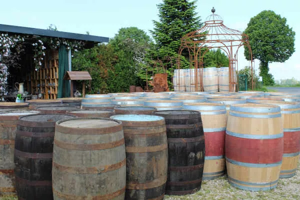 Wein- und Whiskyfässer